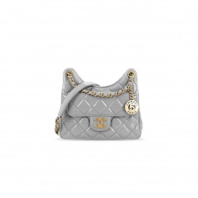 CHANEL MASTER SHINY CRUMPLED CALFSKIN QUILTED SMALL WAVY CC HOBO GREY AS4323 (19*17*6cm)